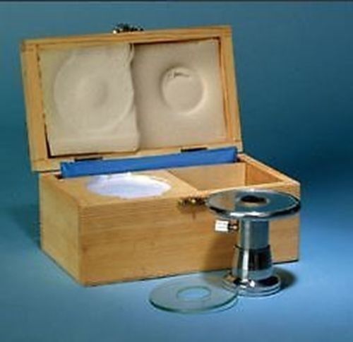 Bare-handed microtome - includes razor, glass stage overlays &amp; wooden case for sale