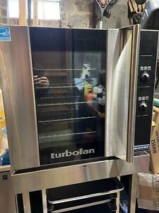 New Turbofan commercial oven great condition.