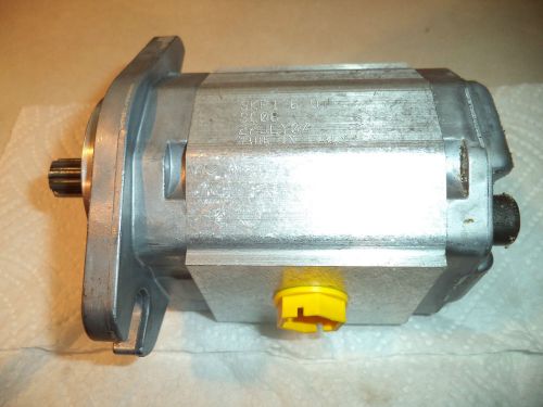 Sauer Danfoss Hydraulic Pump ,  SKP 1/6, D SC06  22JL Y04 made in italy, NEW