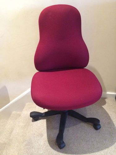 RFM Armless Desk Chair - Kent 3400 19 1/2&#034;, 20&#034;, Casters/Wheels, Ergo (burgundy)