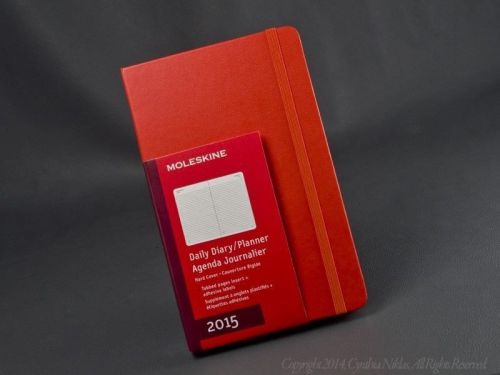 Moleskine 2015 Red Daily Diary Planner Day Agenda Hard Cover Large 5&#034; x 8 1/4 &#034;
