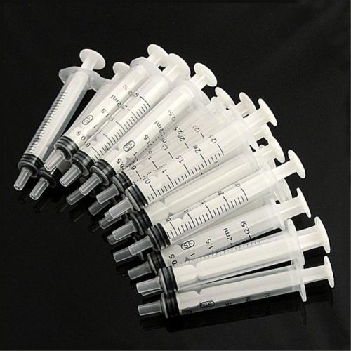 2pcs disposable plastic injector syringe 2.5ml w/ needle for pet cat feeder for sale