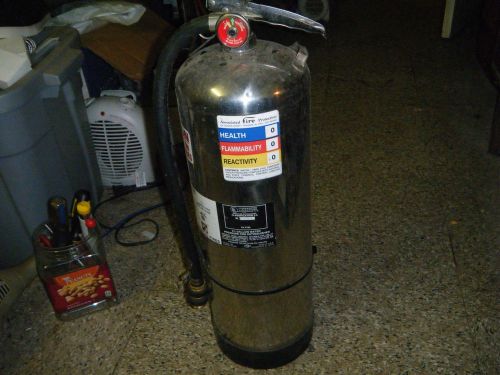 2 1/2 gallon water pressure fire extinguisher