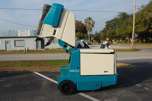 Tennant 6600 rider sweeper  - free shipping east of the rockies - us for sale