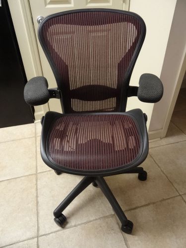 Red Herman Miller Aeron Mesh Office Desk Chair Medium Size B adjustable lumbar