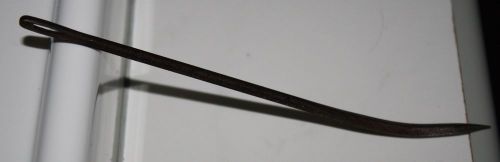 Vintage  Sewing Needle used for sewing up Bags of Grain  farming in the 1900-50s