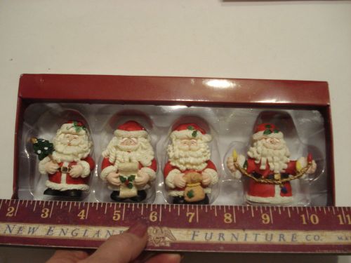 2 NEW Sets of 4 Santa Bounce Table Menu Card Holder Name Place card holders