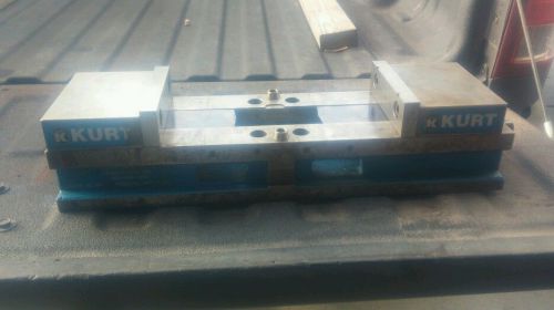 Kurt double lock 4&#034; opening milling vise - very good condition! for sale