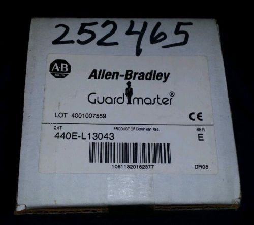 *NEW* Allen Bradley 440E-L13043 Ser. E GuardMaster Lifeline 4 Pull Cord E-STOP