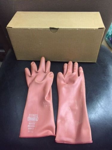 Pioneer Stanzoil Acid/Oil resistant gloves.#213016  12 pair. size-Small   A0141