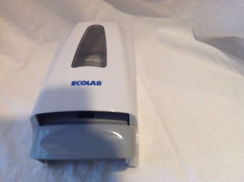 ECOLAB Bullseye White Soap/Foam Dispenser! 92022111-Tape/Screw Mount-NEW!