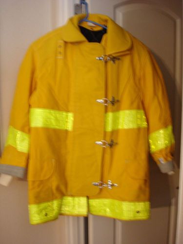 New Body Gaurd by Lion Apparel Firefighter Nomex Turnout Coat Size 44-35 S