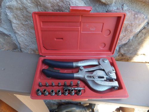 Roper whitney no. 5 jr portable hand metal punch set with dies &amp; case for sale