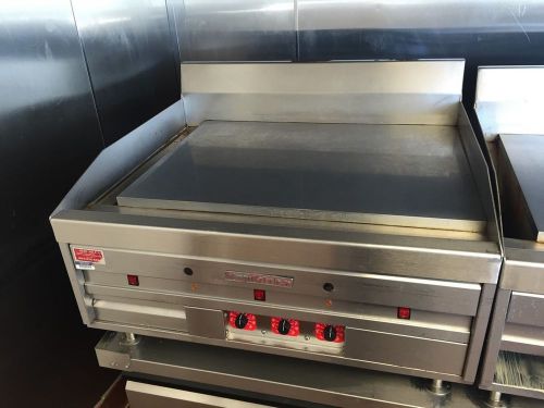 Magikitchn MKG36-STL 36&#034; Chrome Top Natural Gas Griddle MagiKitch&#039;n Working 3&#039;