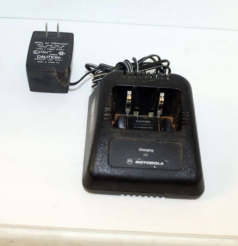 Motorola ntn1174a battery charger 12 volt with power cord for sale