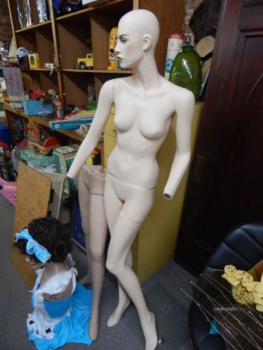 Vintage, 1980&#039;s, full body mannequin! Nice condition. Beautiful face.