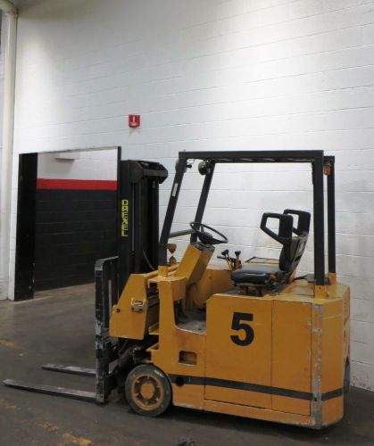 Drexel 2,200-lbs capacity narrow aisle forklift truck with swing mast am11643 for sale
