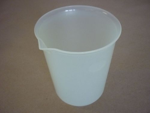 1000ml plastic beaker lab equipment 100ml graduation interval with spout for sale