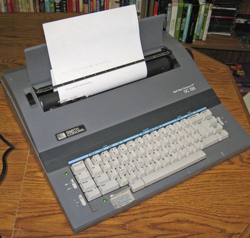 Smith Corona SC-125 Electronic Typewriter, uses &#034;H&#034; ribbons and correct spools
