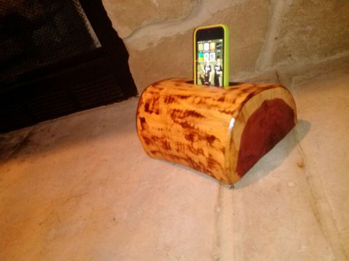 Cedar Log Iphone holder