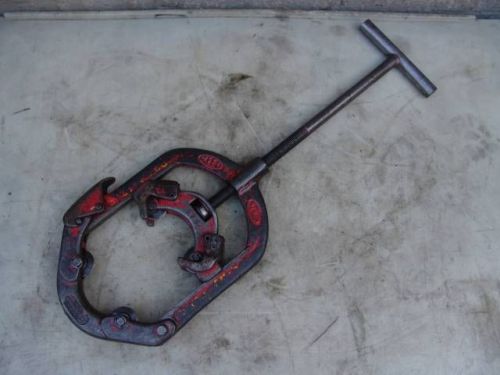 REED HINGED PIPE CUTTER MODEL H-6    4 to 6 inch PIPES.  WORKS WELL