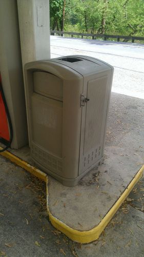commercial garbage trash can waste disposal outdoor
