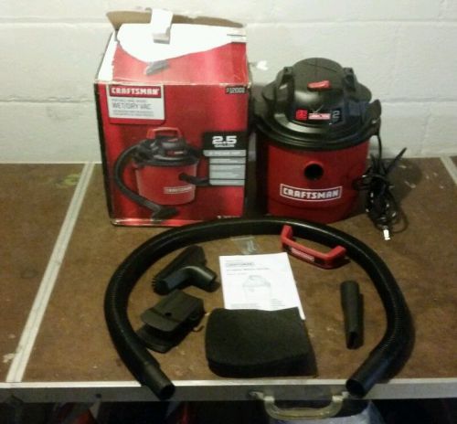 Craftsman 2.5 Gallon 2 Peak HP Wet/Dry Vac Vacuum Cleaner w/ Accessories