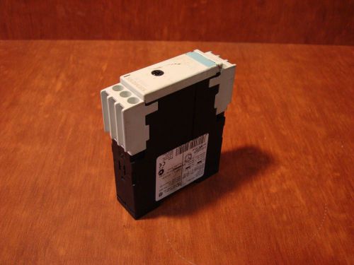 Siemens 3RP1574-1NP30 time relay