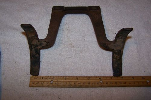 Antique briggs and stratton heavy duty cast iron tank bracket part #61380 for sale