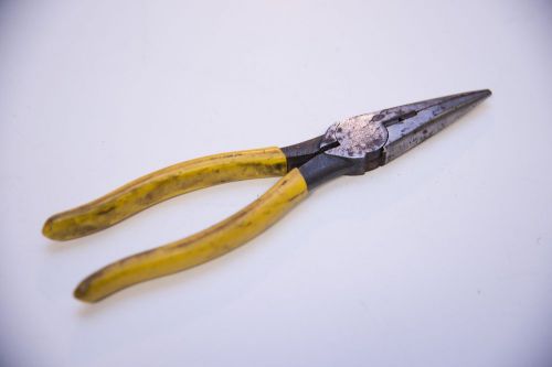 Klein Tool 8&#039;&#039; Heavy-Duty Long Nose Pliers w/Wire Stripping T21212