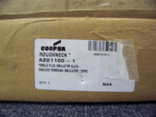 Cooper Roughneck Series E1049 Female Plug Insulator Black # A201100-1 New