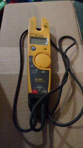 NEW Fluke T5-1000 Voltage, Continuity and Current Tester (1000V)