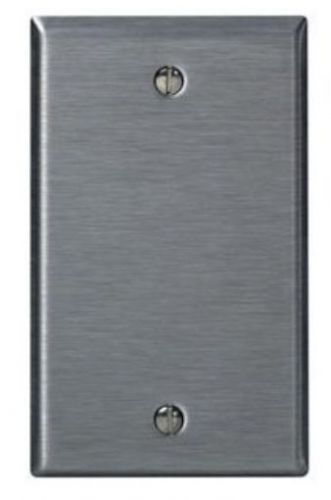 Leviton 84014-40 1-Gang  No Device Blank Wallplate  Standard Size  Box Mount  St