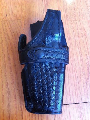 NO RESERVE-Safariland Duty Retention Holster Smith &amp; Wesson 23 99 / 0705-240
