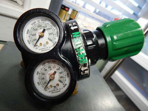Victor &#034;Edge series&#034; Compressed Gas Oxygen Regulator 4000High Pressure/200-Low