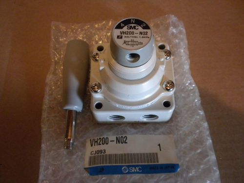 SMC AIR 3-POSITION CONTROL VALVE  VH200-N02  NEW IN PACKAGE