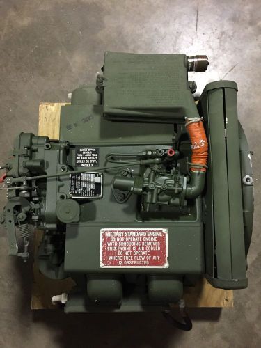 New  military surplus gas engine, teledyne 6hp gasplein 32 cubic in 4a032-4 for sale