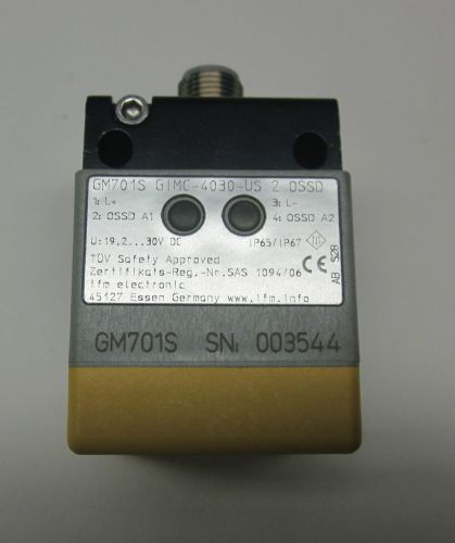 IFM Electronic GM701S Proximity Sensor GIMC-4030-US-2-OSSD