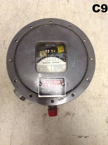 Mercoid control/dwyer pgw-3p-p1 gas differential pressure switch 1-30&#034; of h2o for sale