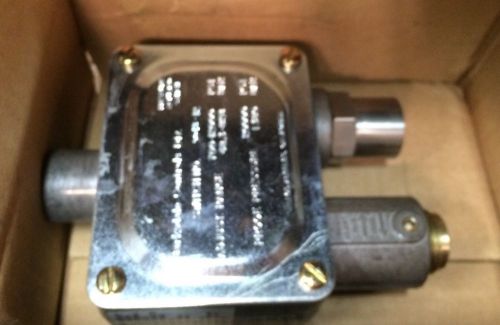 Barksdale 9048-12 Pressure Actuated Switch