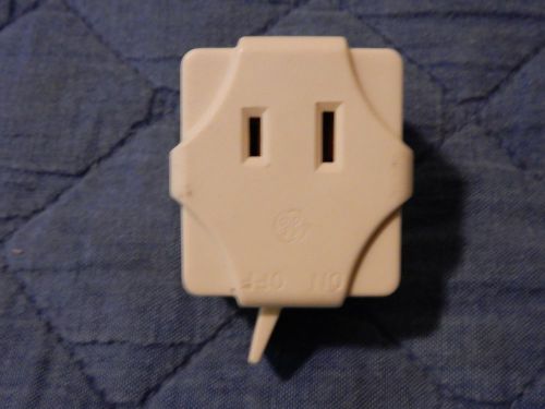GE Attachment Plug With Switch 120VAC White
