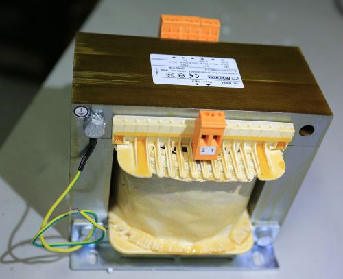 Safety isolation transformer . (noratel)  1000va for sale