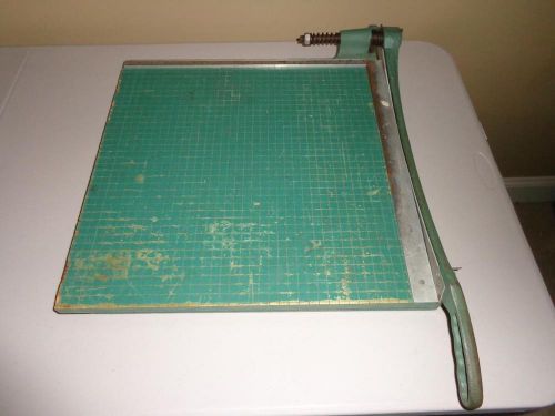 Vintage 19&#034; Premier Photo Materials Paper Cutter Chicago. used, good shape