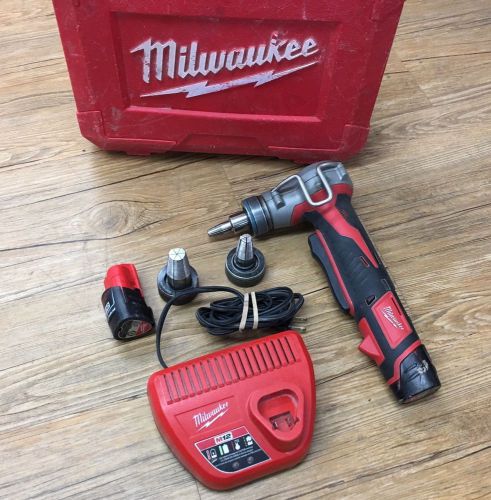 Milwaukee 2432-20 Pro PEX Expansion Tool 12v with 2 batteries &amp; fittings