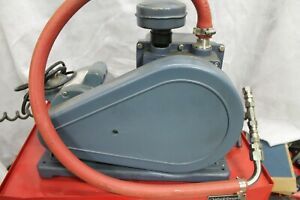 Welch Duoseal vacuum pump model 1402B-01