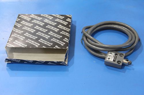 Honeywell 914CE3-6 Micro Limit Switch NEW old stock Original box and documents