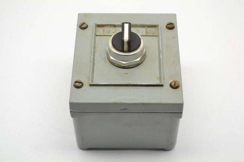 GENERAL ELECTRIC GE CR2940BC201A ENCLOSED 3 POSITION 800T-J2KT7 SWITCH B395640