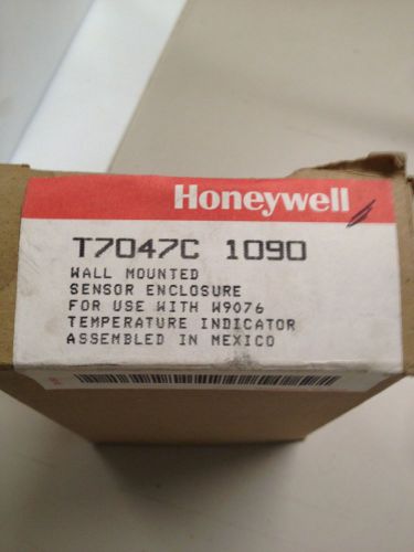 HONEYWELL WALL MOUNTED SENSOR ENCLOSURE T7047C 1090