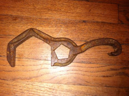 Vintage 1926 Akron Brass Mfg. Co. Fire Hydrant Plug Tool Wrench