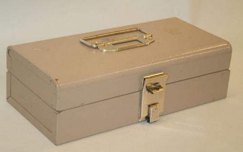 VTG Buddy Products Cream Metal Lock Box - Uses Padlock 10&#034; x 5&#034; x 3&#034;